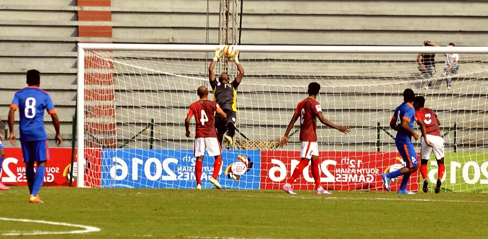 德甲战报：汉堡 2-1 科隆